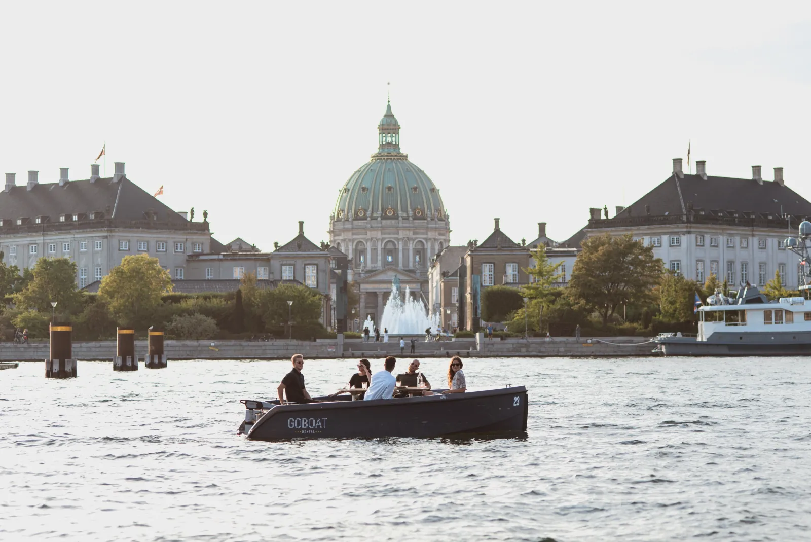 A GoBoat in front of Amalienborg and Frederik's Church